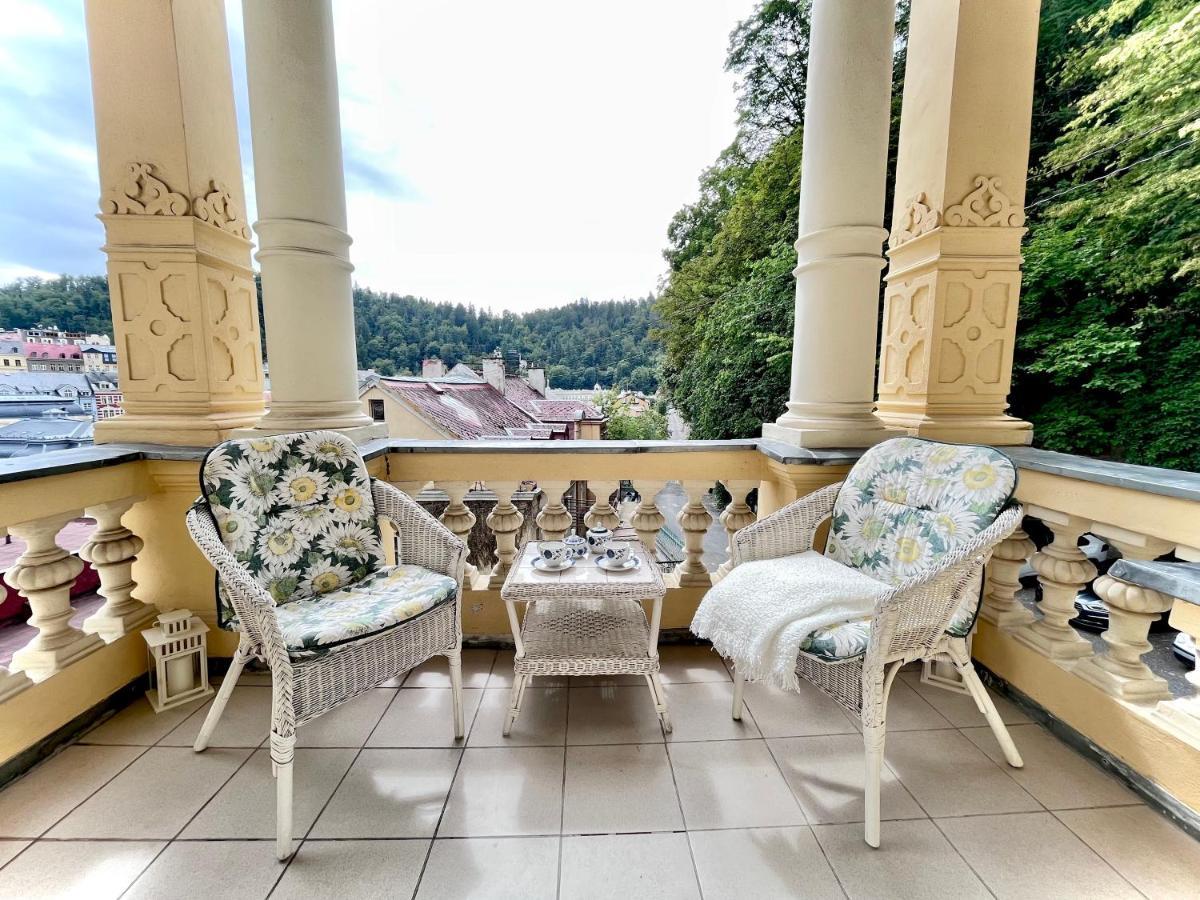 Bohemian City - Amazing View, Garage Карловы Вары Экстерьер фото