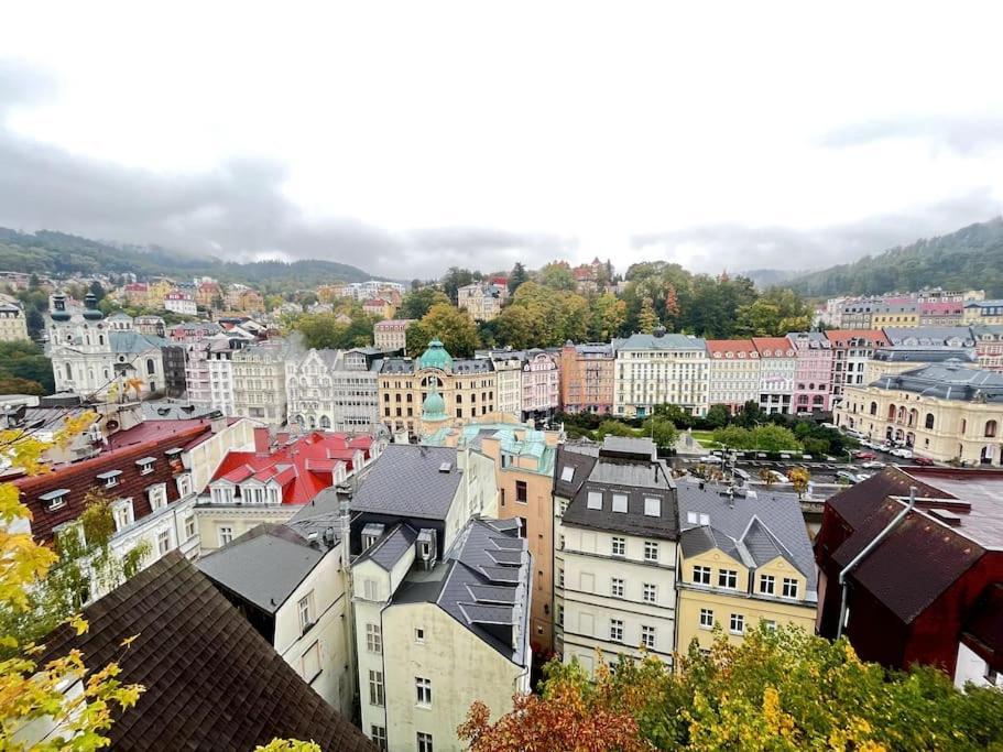Bohemian City - Amazing View, Garage Карловы Вары Экстерьер фото